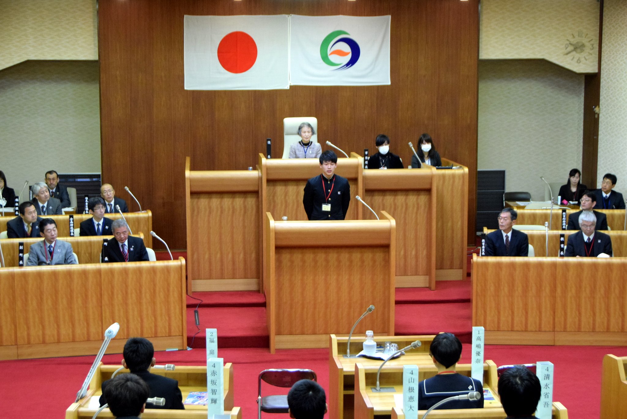 高校生議長の挨拶の様子