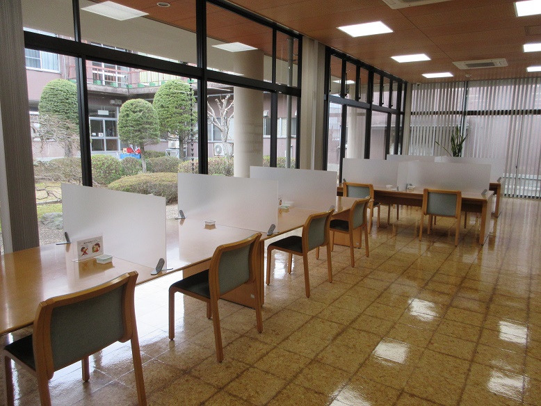 閲覧コーナー写真